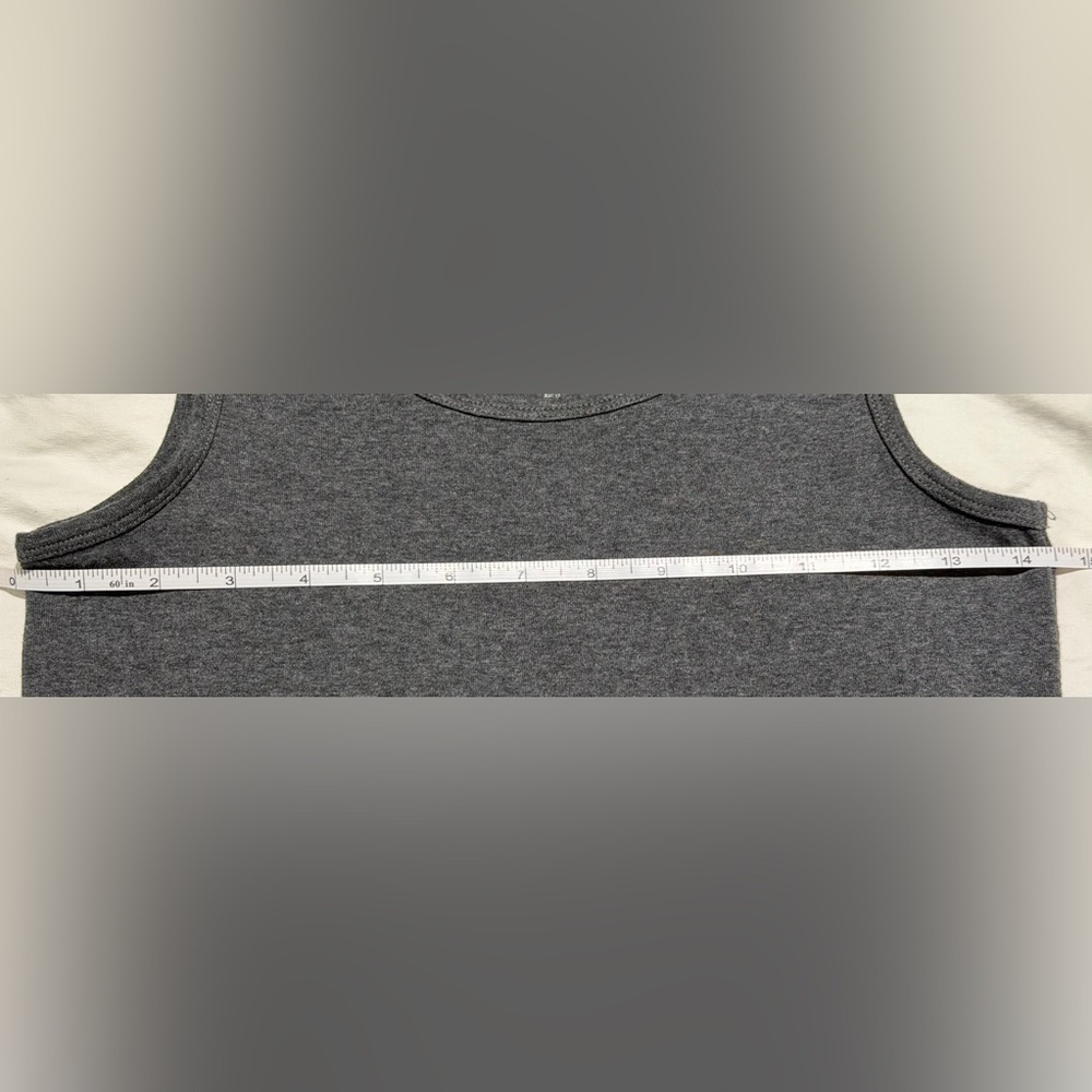 ⭐️Like New⭐️ Amazon Essentials: 39% Modal! Women's Sleeveless Top- Size Medium - Picture 5 of 6